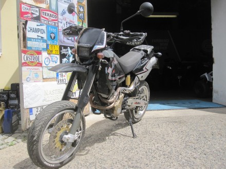 Motorka Husqvarna SM 610 E