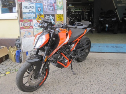 Motorka KTM 125 Duke